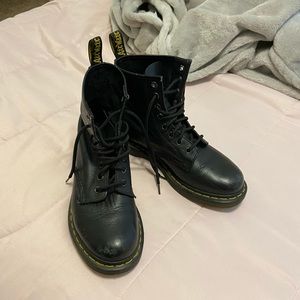 Doc Martens. 1460 Smooth, 8-eye. Black.